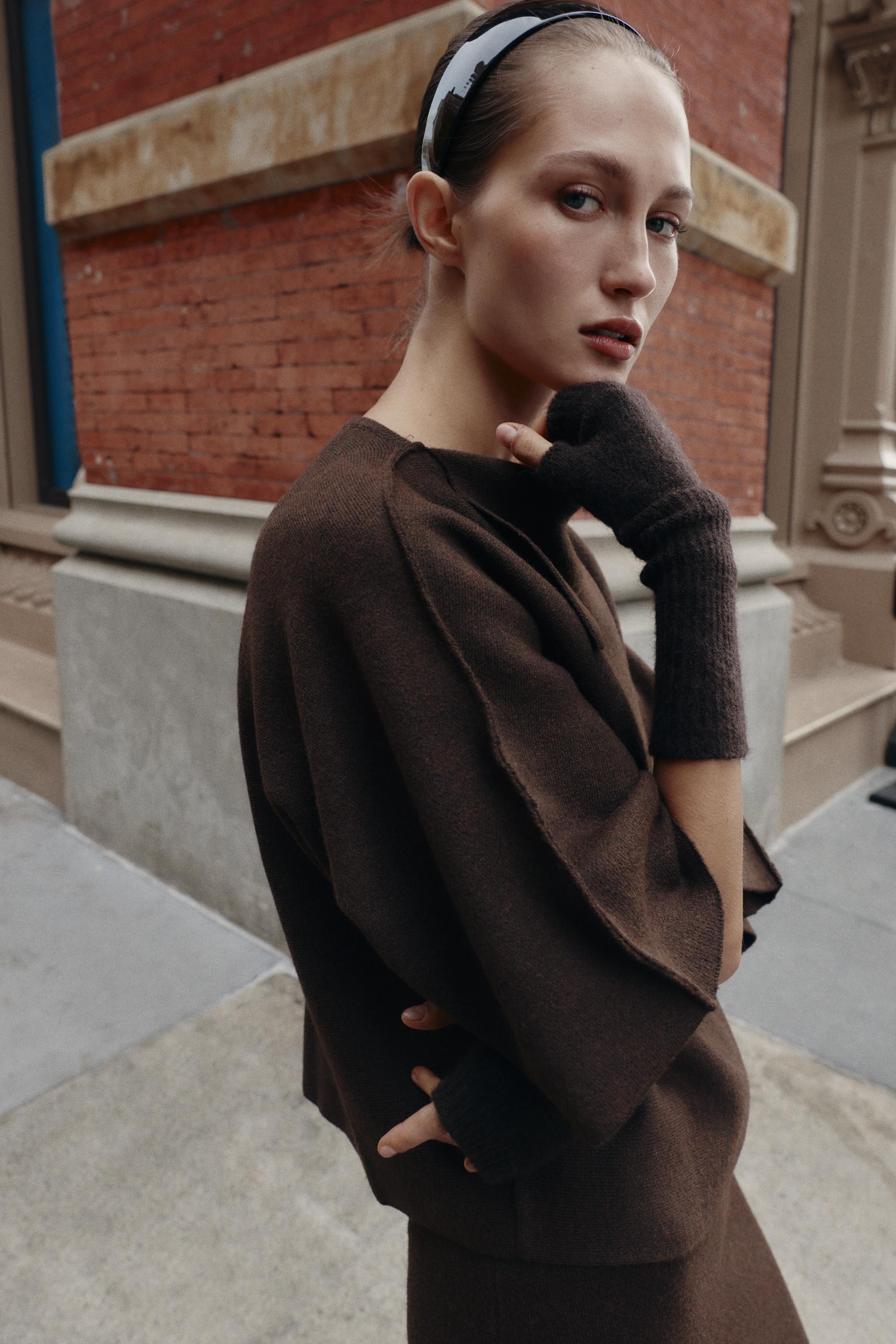 PULL EN MAILLE À COL CLAUDINE